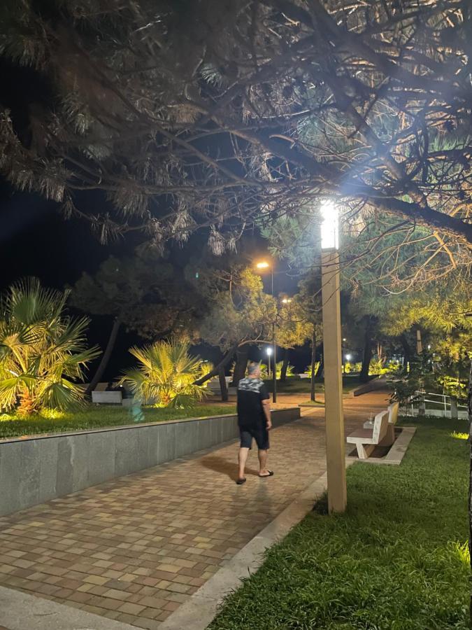 Hotel Chaika Kobuleti Εξωτερικό φωτογραφία